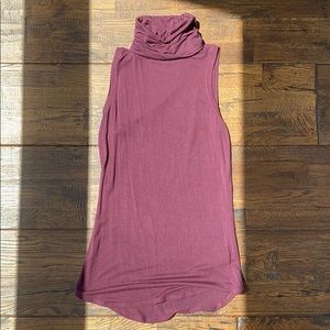 Aritzia Babaton sleeveless turtleneck Small